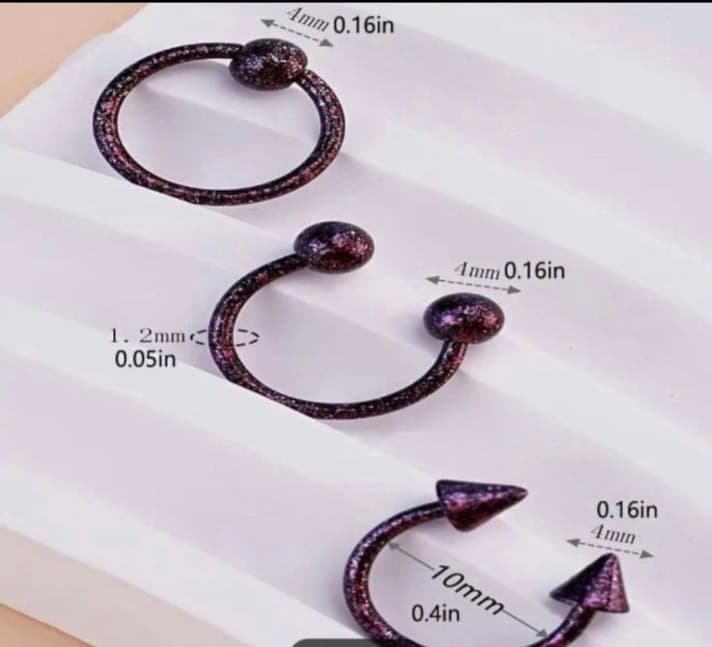 Vibrant Gradient Piercing Rings Set - Thumbnail 3