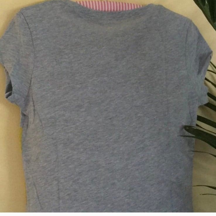 HELLO KITTY TEE SIZE LARGE NWT - Thumbnail 4