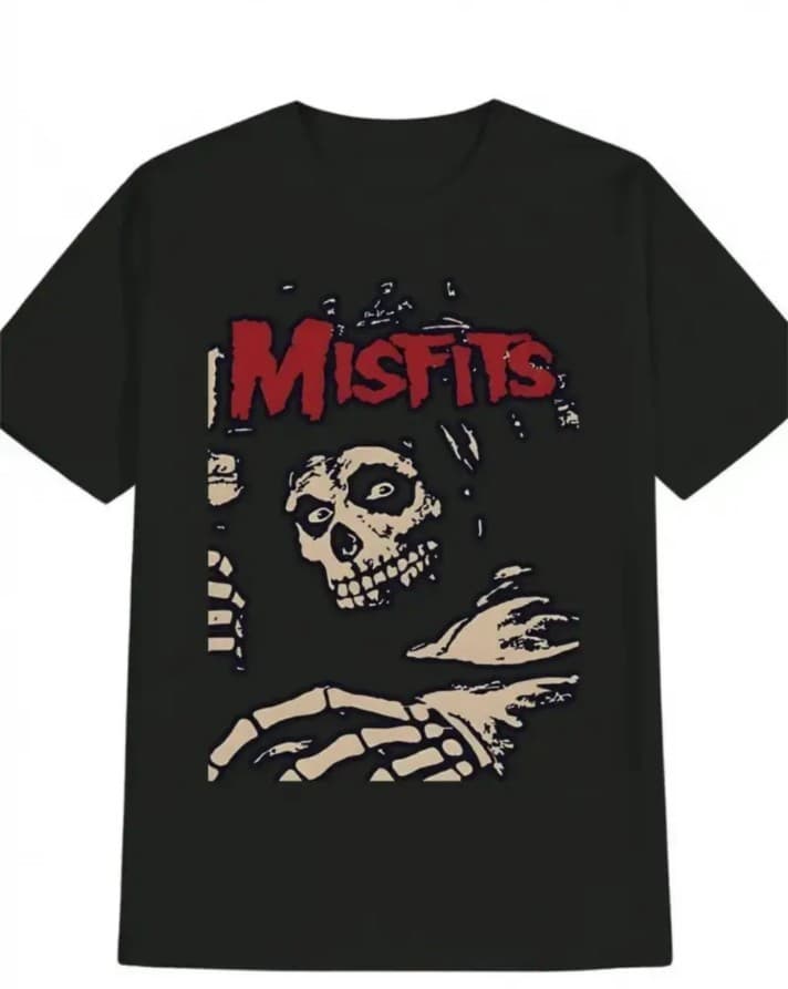 Misfits Skull Graphic Tee - Image 1