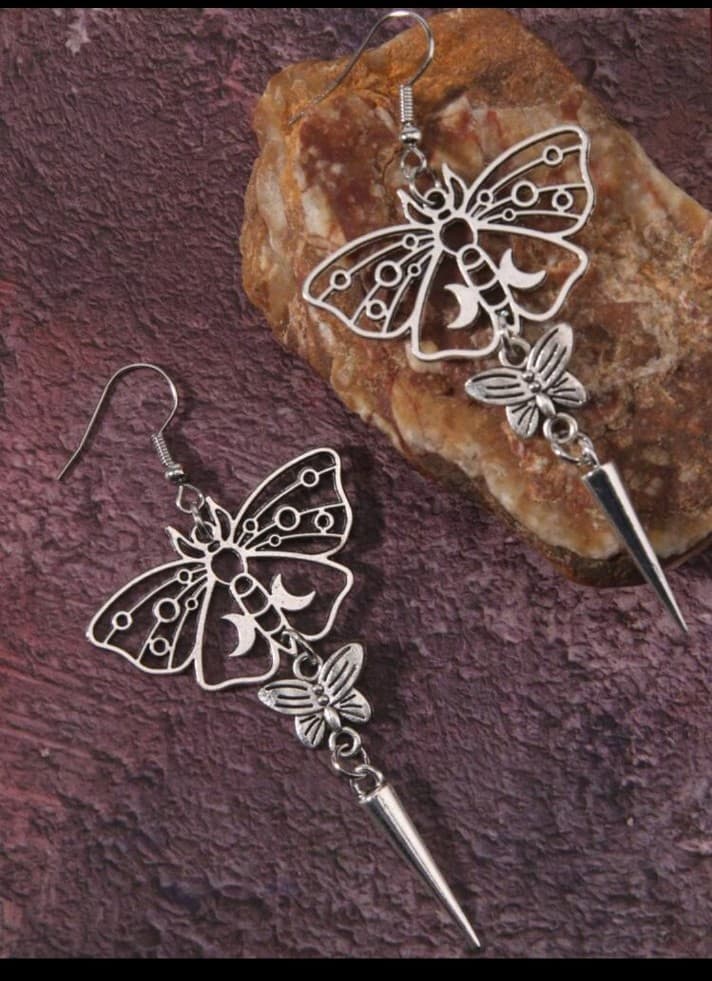 Elegant Silver Butterfly Dangle Earrings - Thumbnail 2