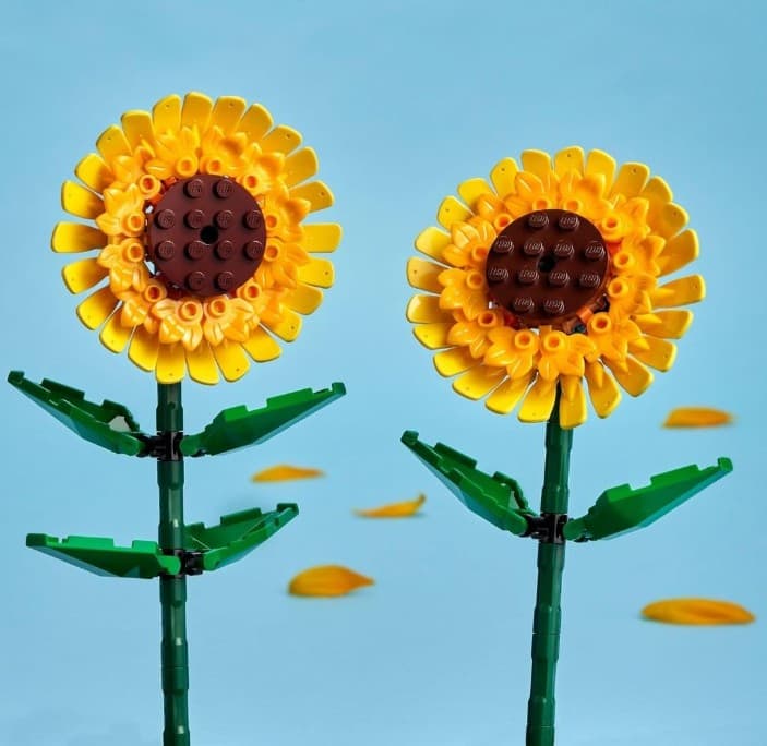 LEGO Sunflowers Building Toy 4 Kids, Girls & Boys Ages 8+ - Artificial Sunflower - Thumbnail 4
