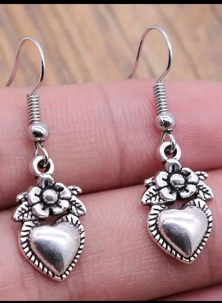 Silver Floral Heart Earrings - Image 1
