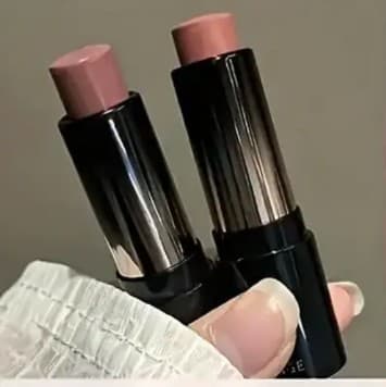 Luxurious Nude Lipstick - Thumbnail 2
