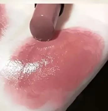 Luxurious Nude Lipstick - Thumbnail 5