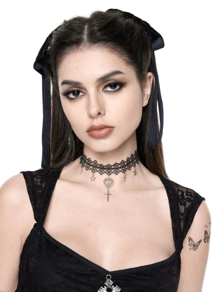 Hot topic Gothic Black Lace Choker Necklace with Cross Pendant - Thumbnail 3
