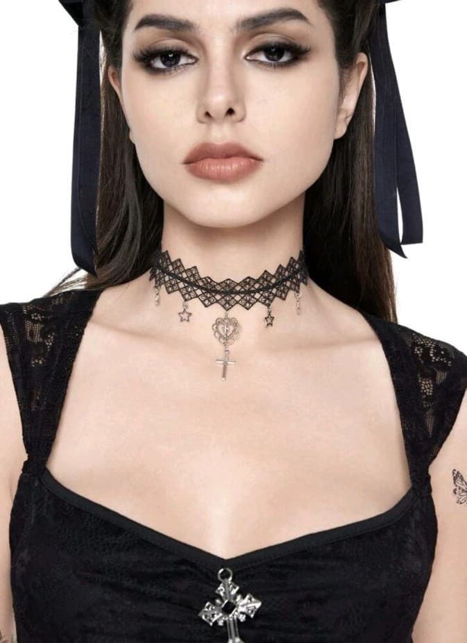 Hot topic Gothic Black Lace Choker Necklace with Cross Pendant - Thumbnail 4