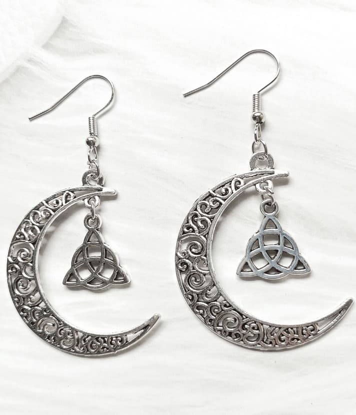 Hot topic Silver Crescent Moon/Intricate Silver Celtic Knot Earrings - Thumbnail 2
