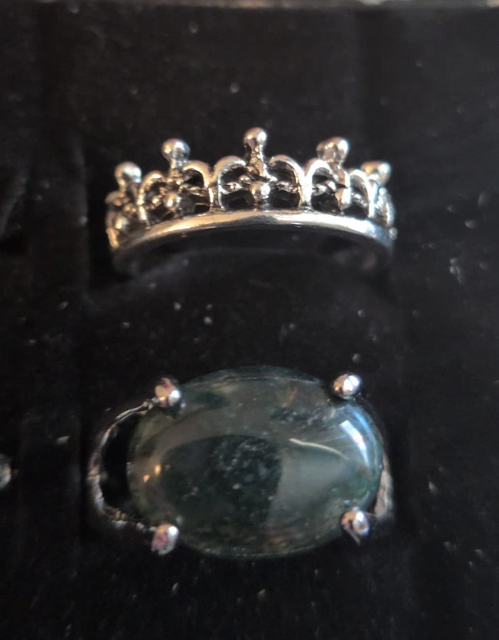 Silver Crown Ring and Green Stone Ring Set - Thumbnail 5