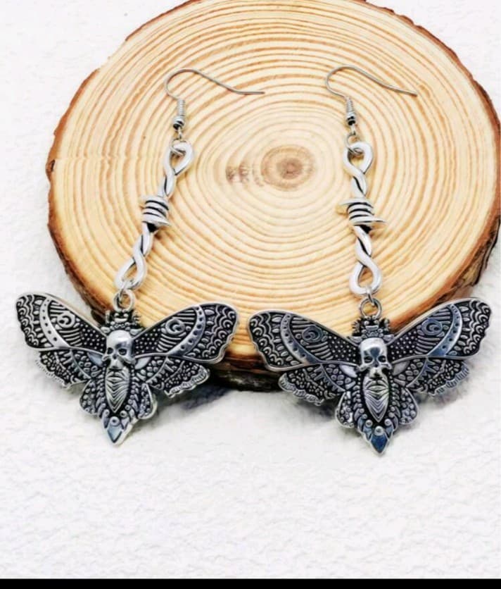 Hot topic Star-Shaped Intricate Silver butterfly Dangle Earrings - Thumbnail 2