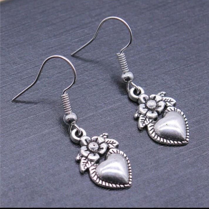 Kohl's Silver Heart and Flower Earrings - Thumbnail 4