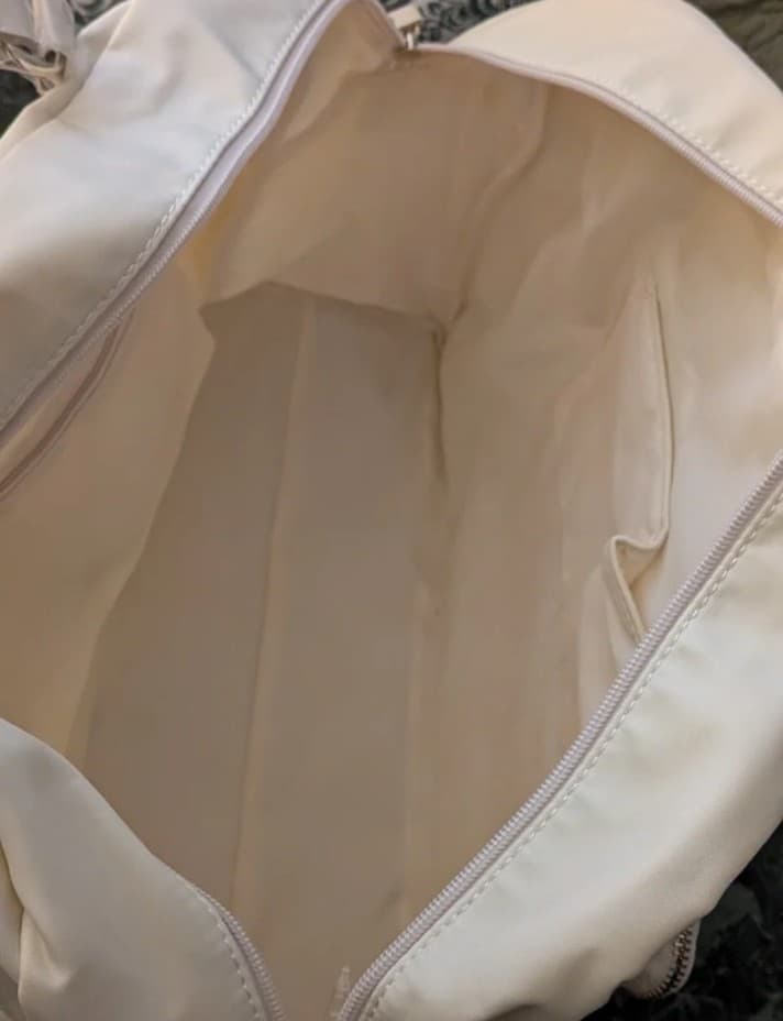 Bella Russo Quilted 17.7" Weekender Duffle Travel Bag Cream White w/Dustbag NWT - Thumbnail 3