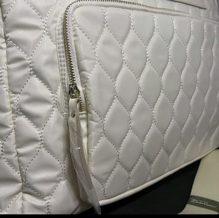 Bella Russo Quilted 17.7" Weekender Duffle Travel Bag Cream White w/Dustbag NWT - Thumbnail 8