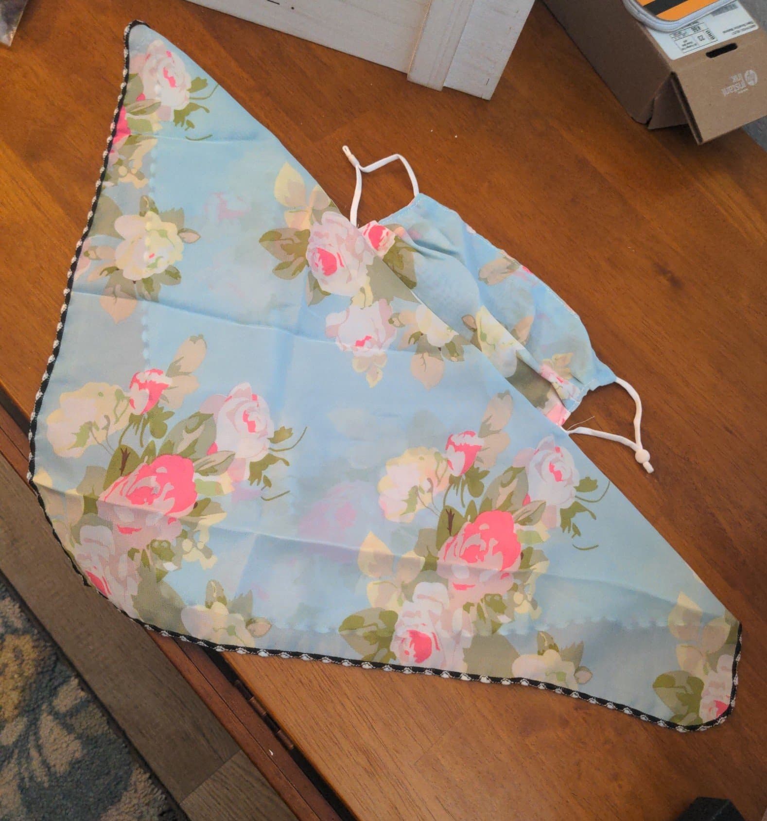 Floral fashion mask - Thumbnail 3