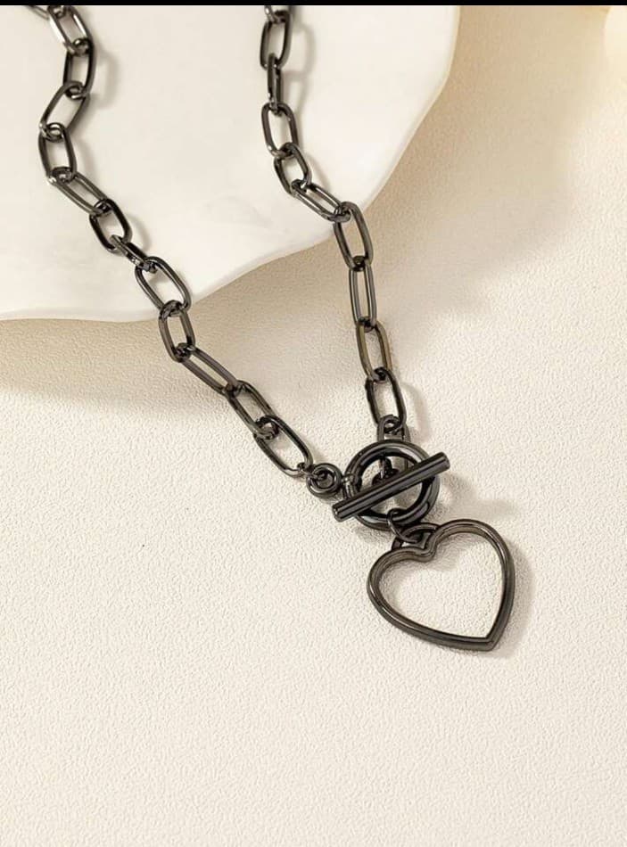 Black Heart Chain Necklace - Thumbnail 4