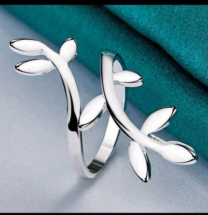 Elegant Silver Leaf Ring - Thumbnail 6