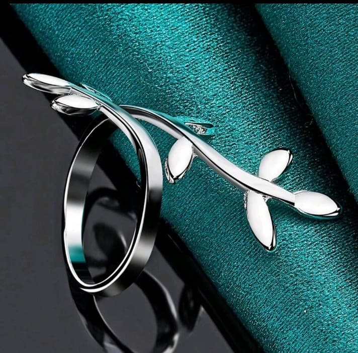 Elegant Silver Leaf Ring - Thumbnail 7