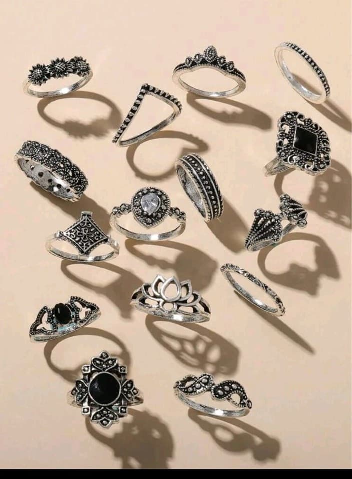 Intricate Silver Women's Ring Collection - Image 1