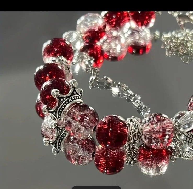 Elegant Deep Red Crown Charm Bracelet - Versatile & Stylish Women's Fashion - Thumbnail 5