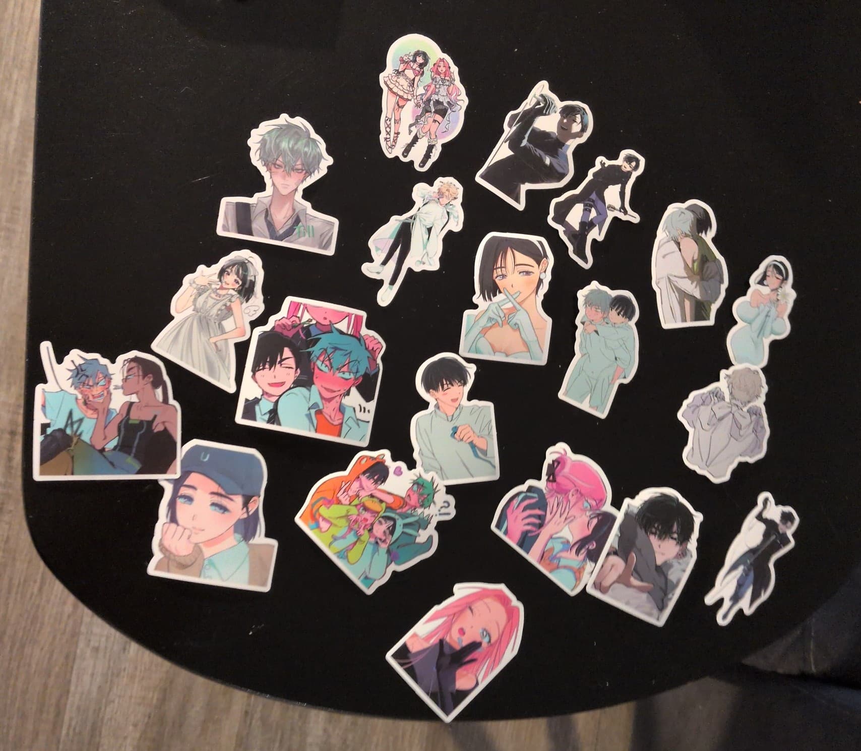 20 Colorful anime stickers - Image 1
