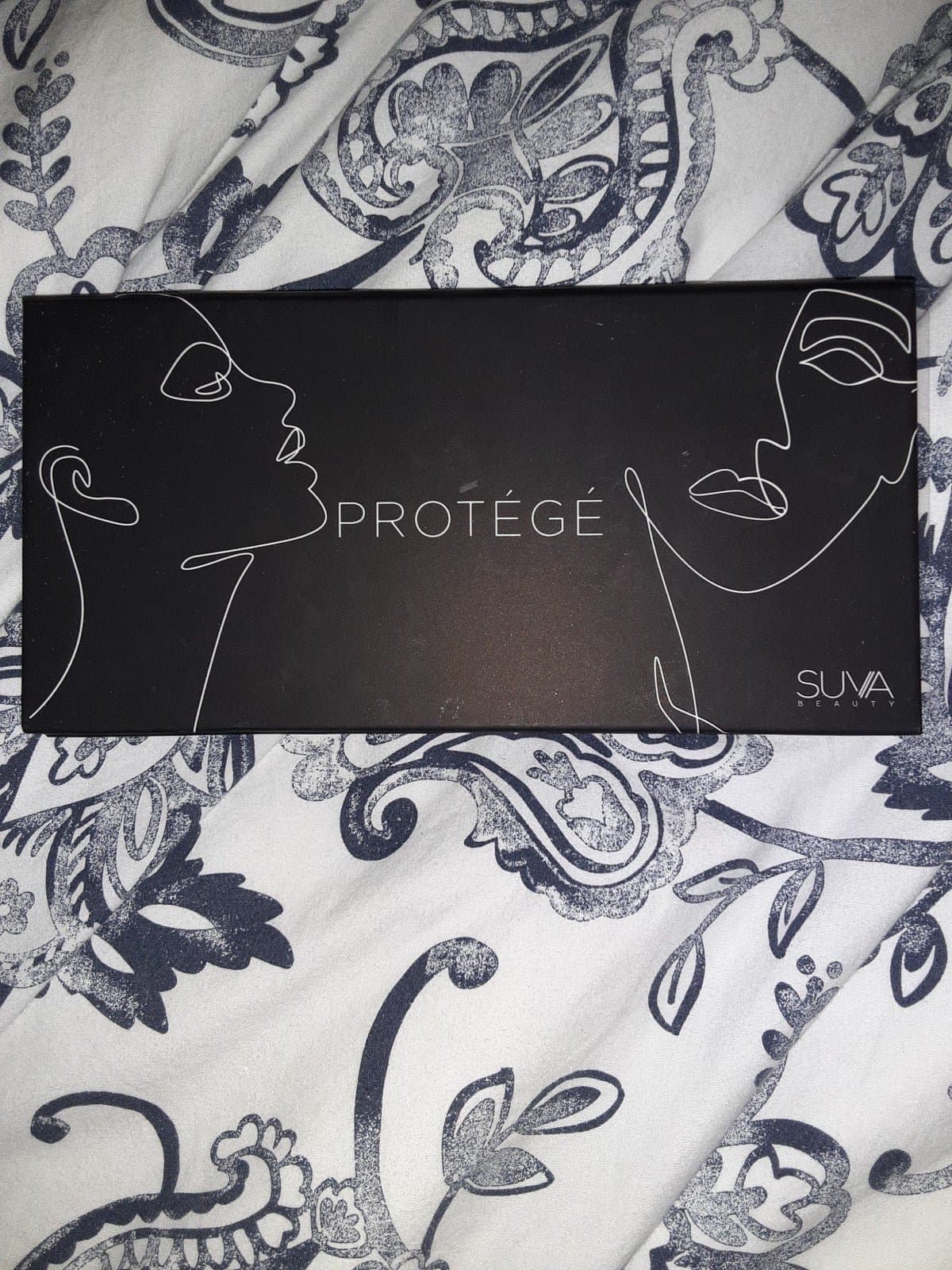 Protégé eye shadow palette - Image 1