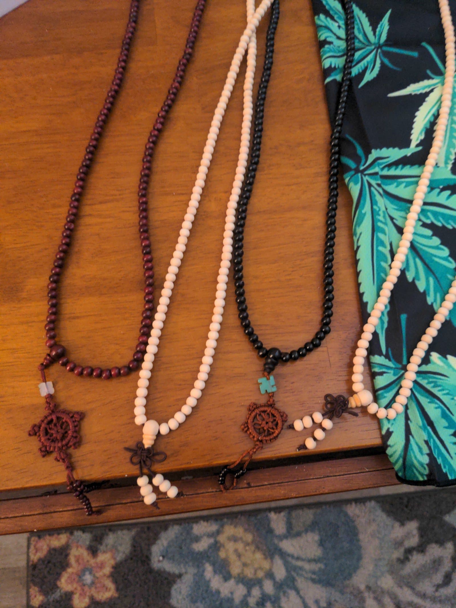 Marijuana leaf multi use scarf/bandana and 4 sets of beaded necklaces - Thumbnail 3