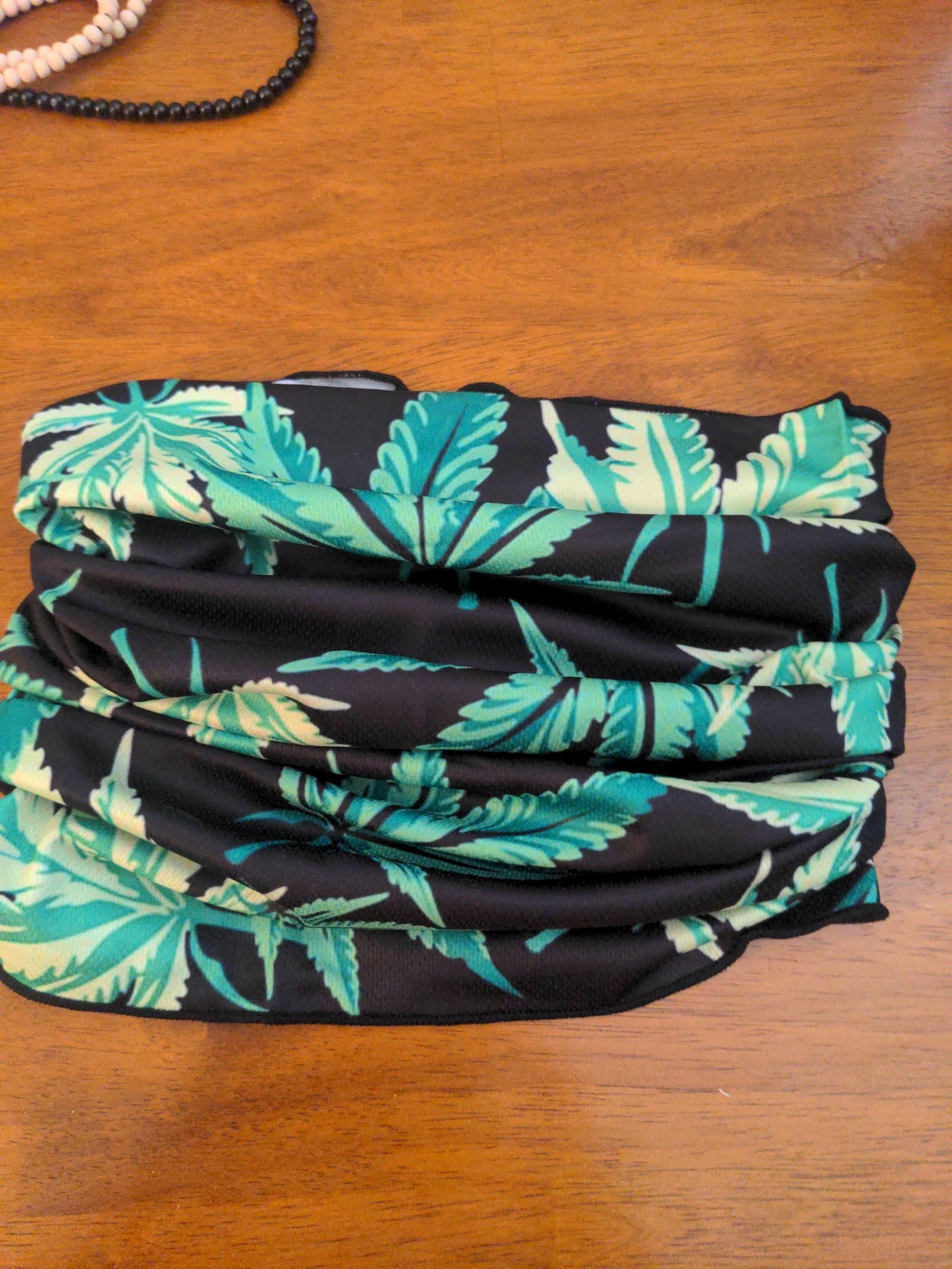 Marijuana leaf multi use scarf/bandana and 4 sets of beaded necklaces - Thumbnail 4