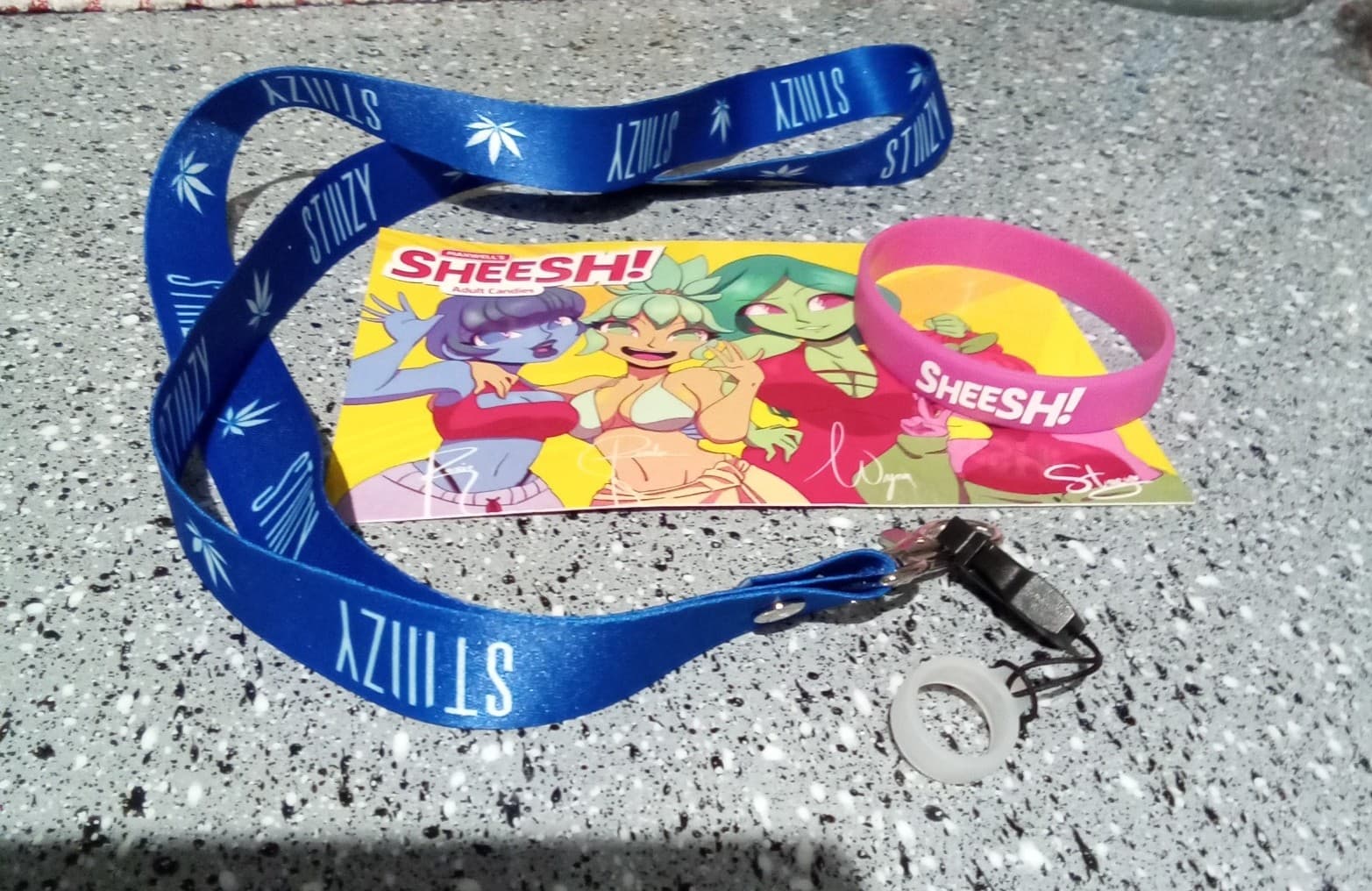 Stiliizy vape holder And sheesh! bracelet - Thumbnail 2