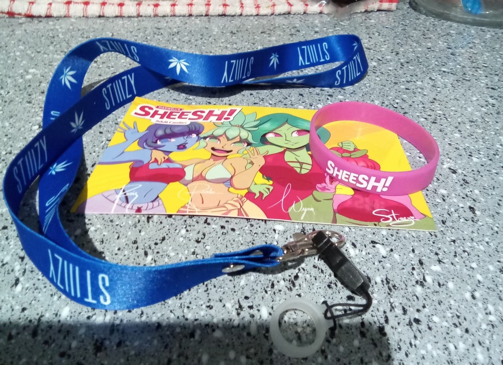 Stiliizy vape holder And sheesh! bracelet - Thumbnail 3