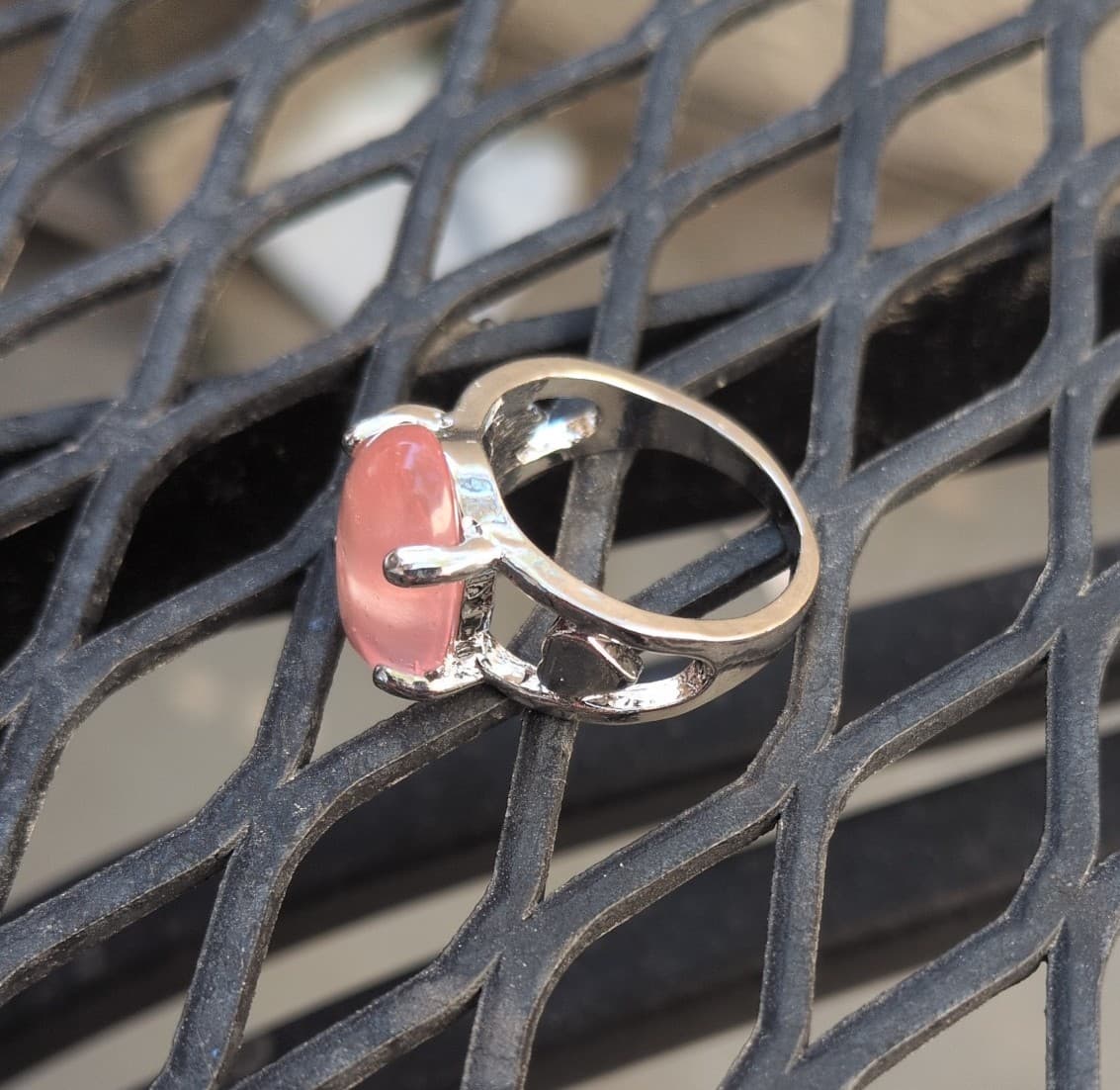 Elegant Pink Oval Rose Quartz Silver Ring size 7 - Thumbnail 8