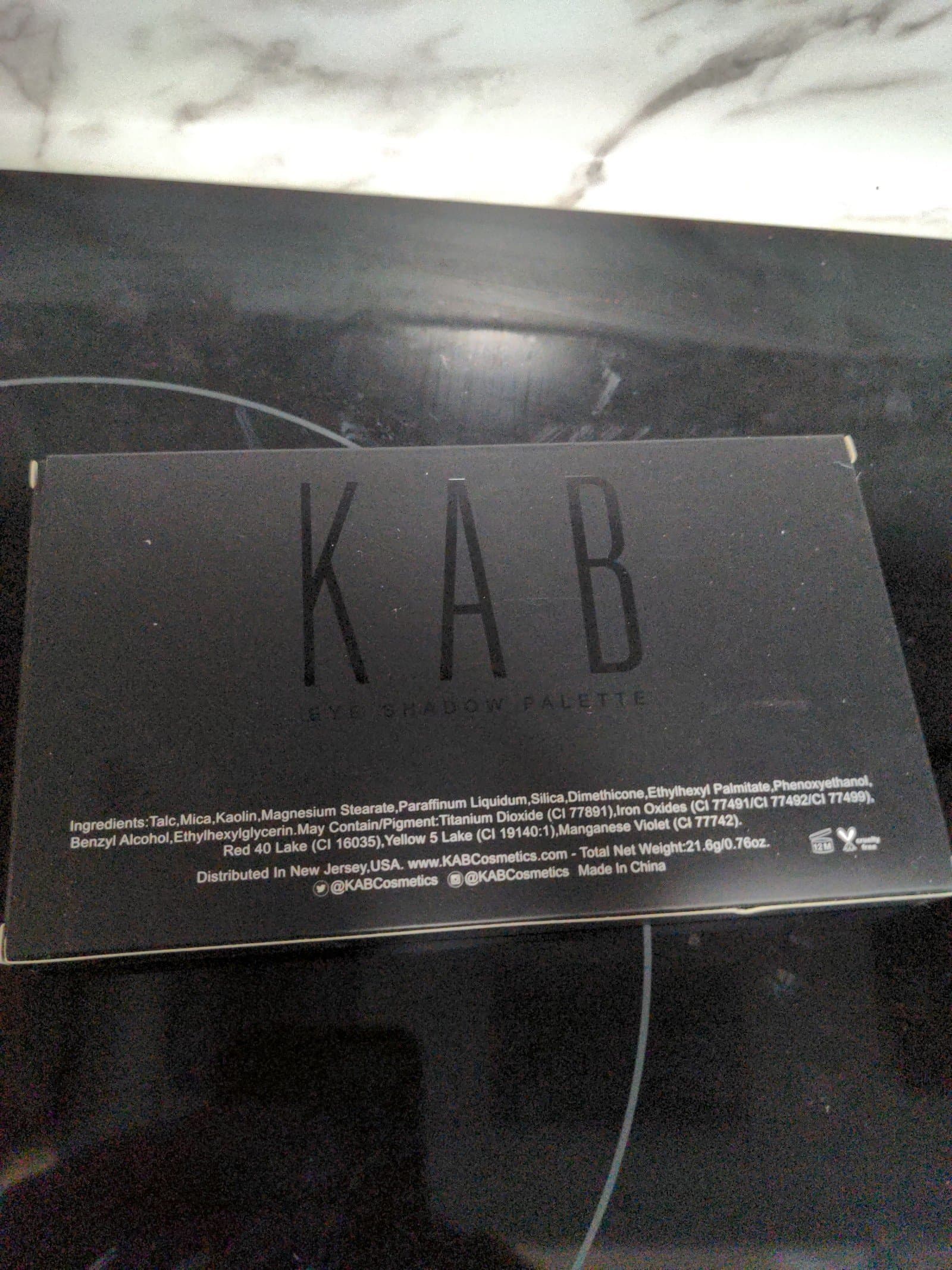 KAB cosmetics day and night eyeshadow palette - Thumbnail 3