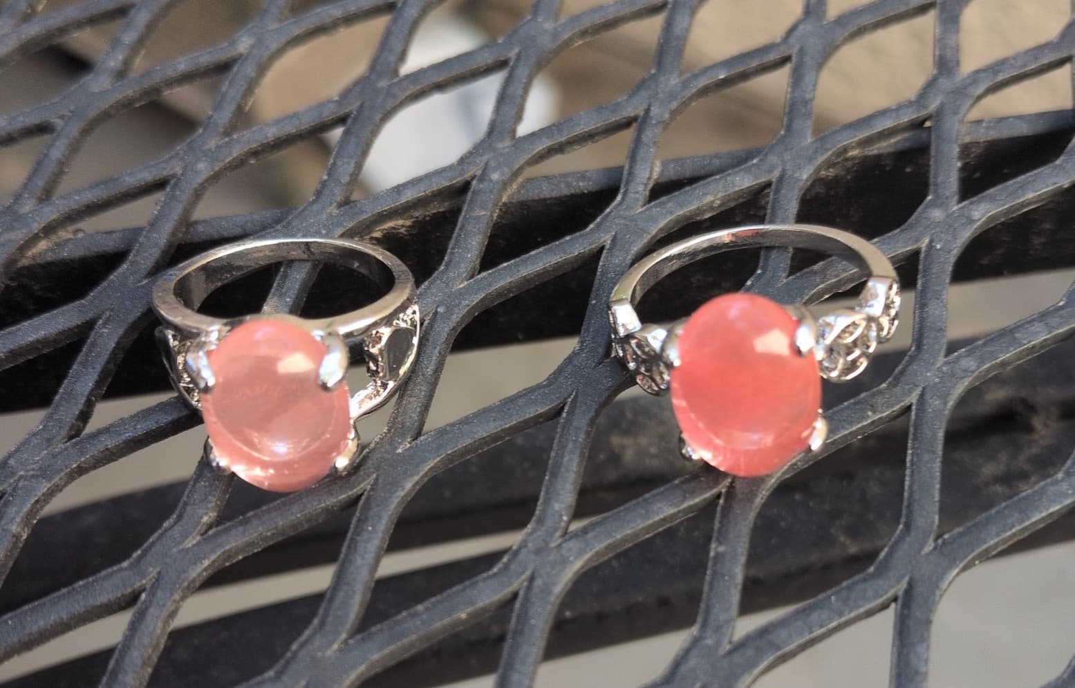 Elegant Pink Oval Rose Quartz Silver Ring size 7 - Thumbnail 5