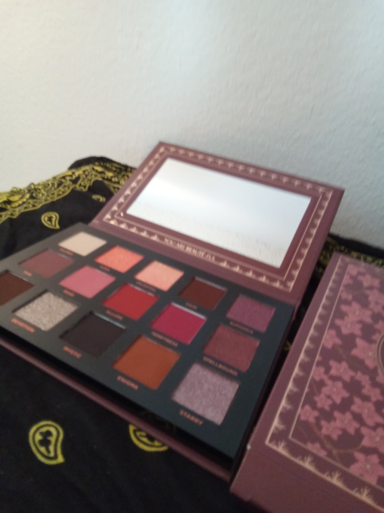 Ace Beautè Mystic Romance eyeshadow palette 15 colors - Thumbnail 5