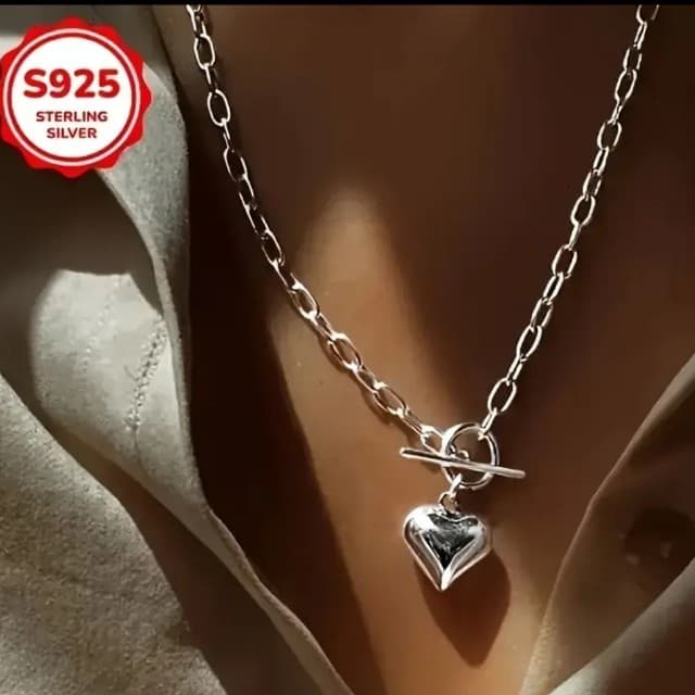Silver Heart Pendant Necklace - Image 1
