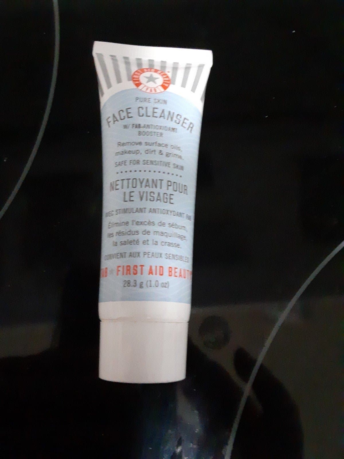 First Aid face cleanser pure skin 1.0 oz - Thumbnail 4