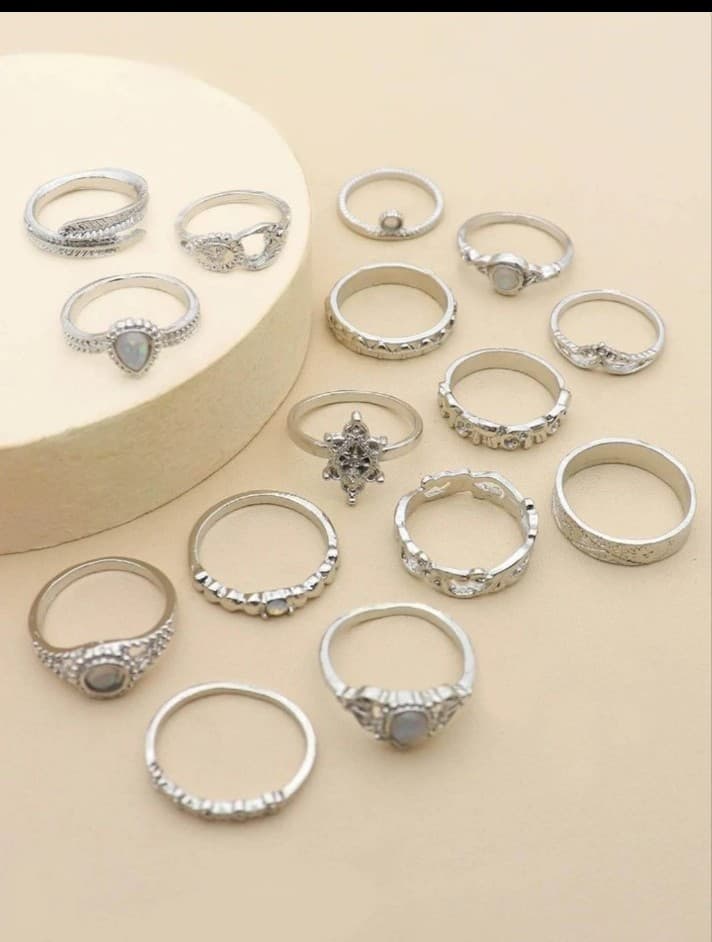 Elegant Silver Ring Set for Women - Thumbnail 3