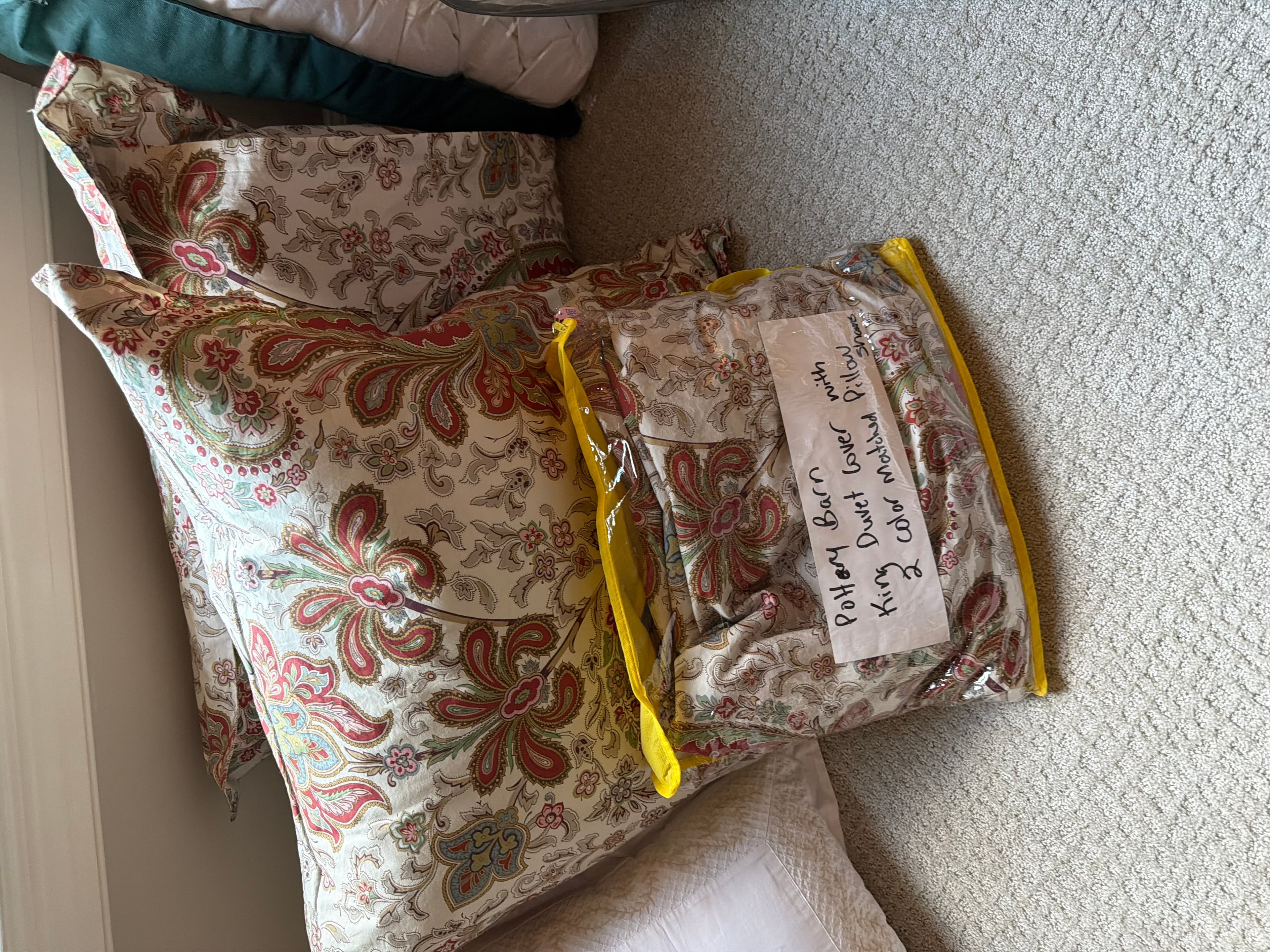 Pottery Barn King Size Duvet Cover Set Floral Pattern - Image 1