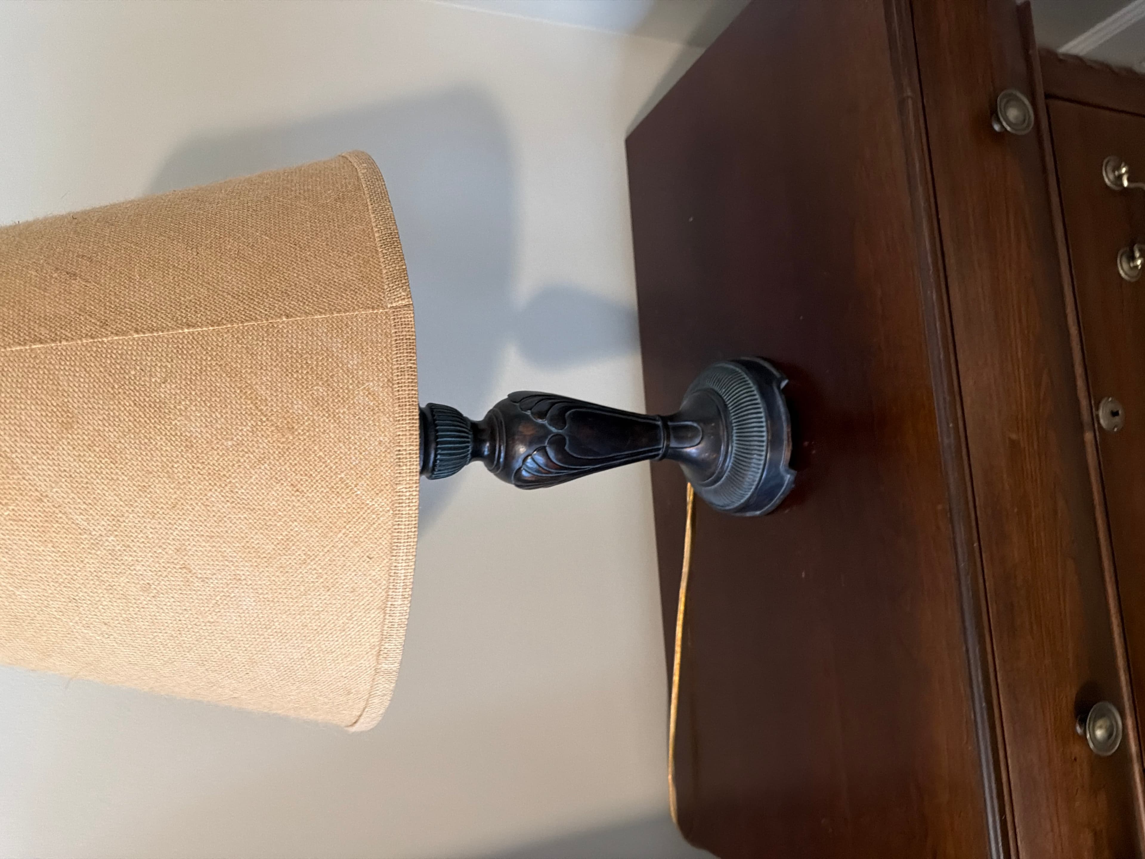 Vintage Table Lamp with Textured Shade and Decorative Base - Image 1