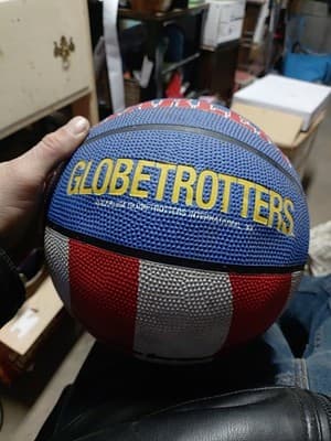 Vintage 1994 Harlem Globetrotters Signed Basketball. Thinking It's Freddy-Hac - Image 1