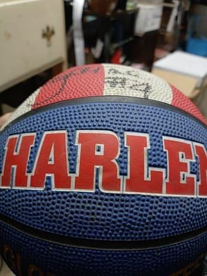 Vintage 1994 Harlem Globetrotters Signed Basketball. Thinking It's Freddy-Hac - Thumbnail 2