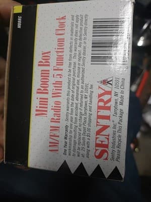 Boombox sentrya AM/FM Radio with 5 function clock mini boombox MBBR2 - Thumbnail 4