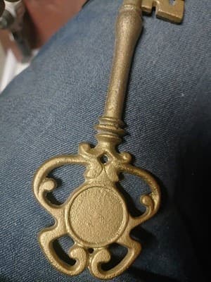 Large Cast Iron Decorative Skeleton Key 7 " Decorative Victorian Gothic Style" - Thumbnail 4