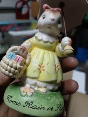 Vintage Avon Cherished Moments " COME RAIN or SHINE" Bunny W/ Umbrella - Thumbnail 6