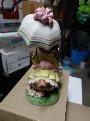 Vintage Avon Cherished Moments " COME RAIN or SHINE" Bunny W/ Umbrella - Thumbnail 3