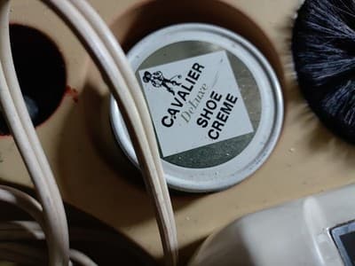 Vintage GE Shoe Polisher Model SP2 with brushes and case - Thumbnail 3