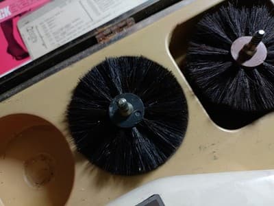 Vintage GE Shoe Polisher Model SP2 with brushes and case - Thumbnail 5