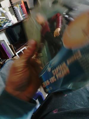 1997 star trek captain jean luc picard. New In Box. Box Is Pretty Banged Up Tho. - Thumbnail 5