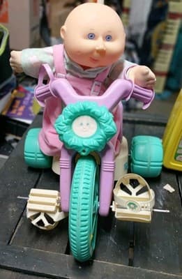 Huge Lot Of Cabbage Patch Kids. /Doll /Car Seat /Trike /Lunch Box /Highchair - Thumbnail 7