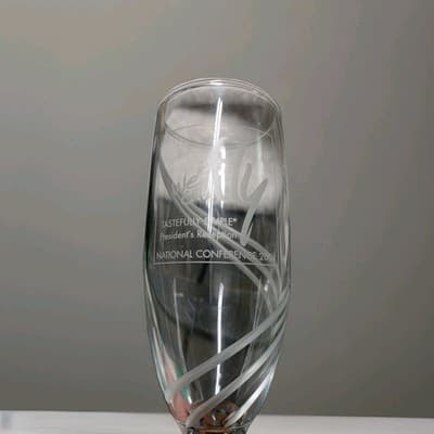2pc Tastefully Simple 2004 President's Reception "We Can Fly" Champagne Flutes - Thumbnail 2