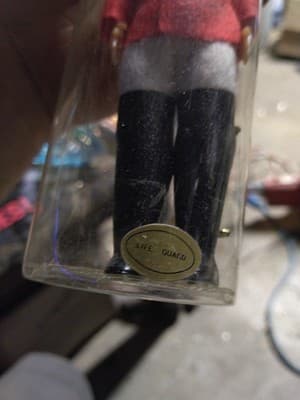 Vintage British Life Guard Soldier Doll Made In Britain w/Sword & Case Exc Cond - Thumbnail 4