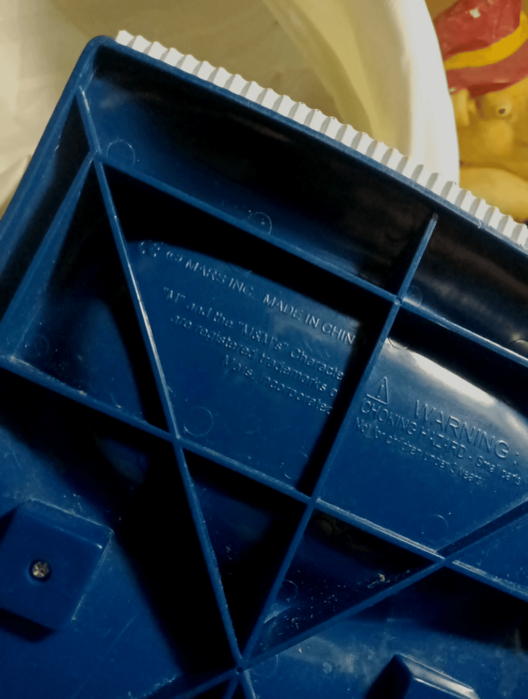 M & M'S CHAIR RECLINER (YELLOW LAZY BOY) CANDY DISPENSER 1999 MARS INC. EX!! - Thumbnail 6